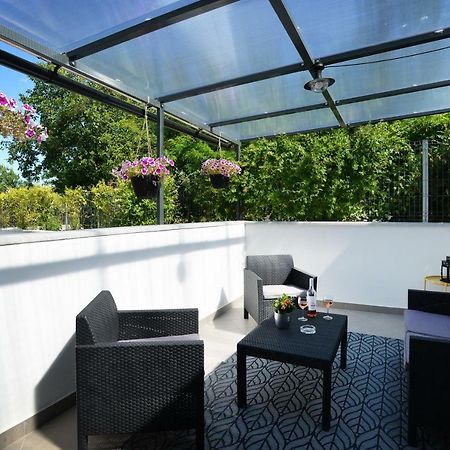 One Luxury Suites Eger Exterior photo